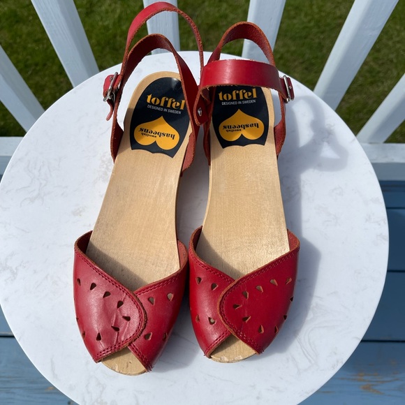 Swedish Hasbeens Red Wooden Open Toe Sandals Clogs Size 38 / 8 - Picture 2 of 14